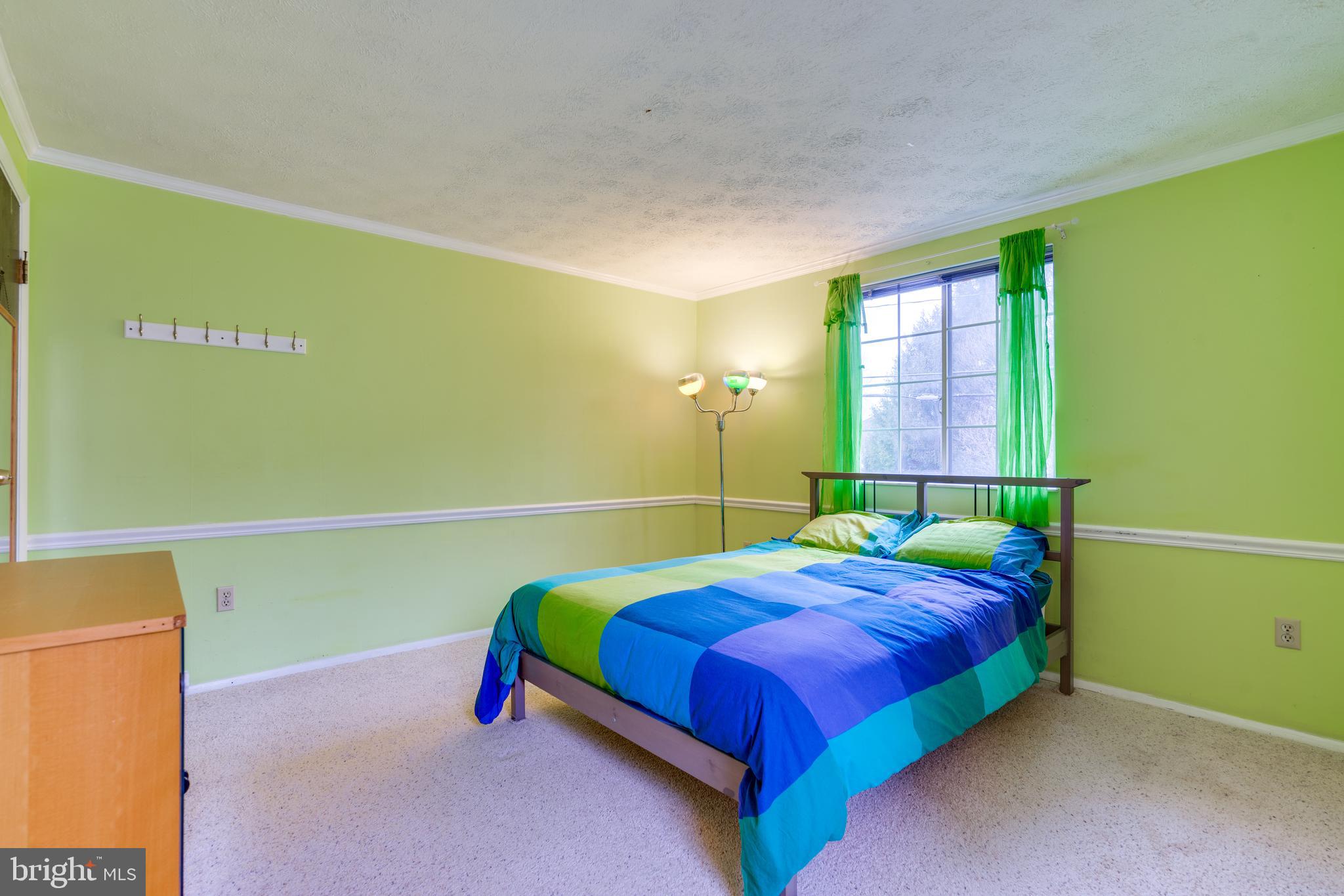 2851 Edgelea Road Vienna, VA 22181 - Photo 43 of 70