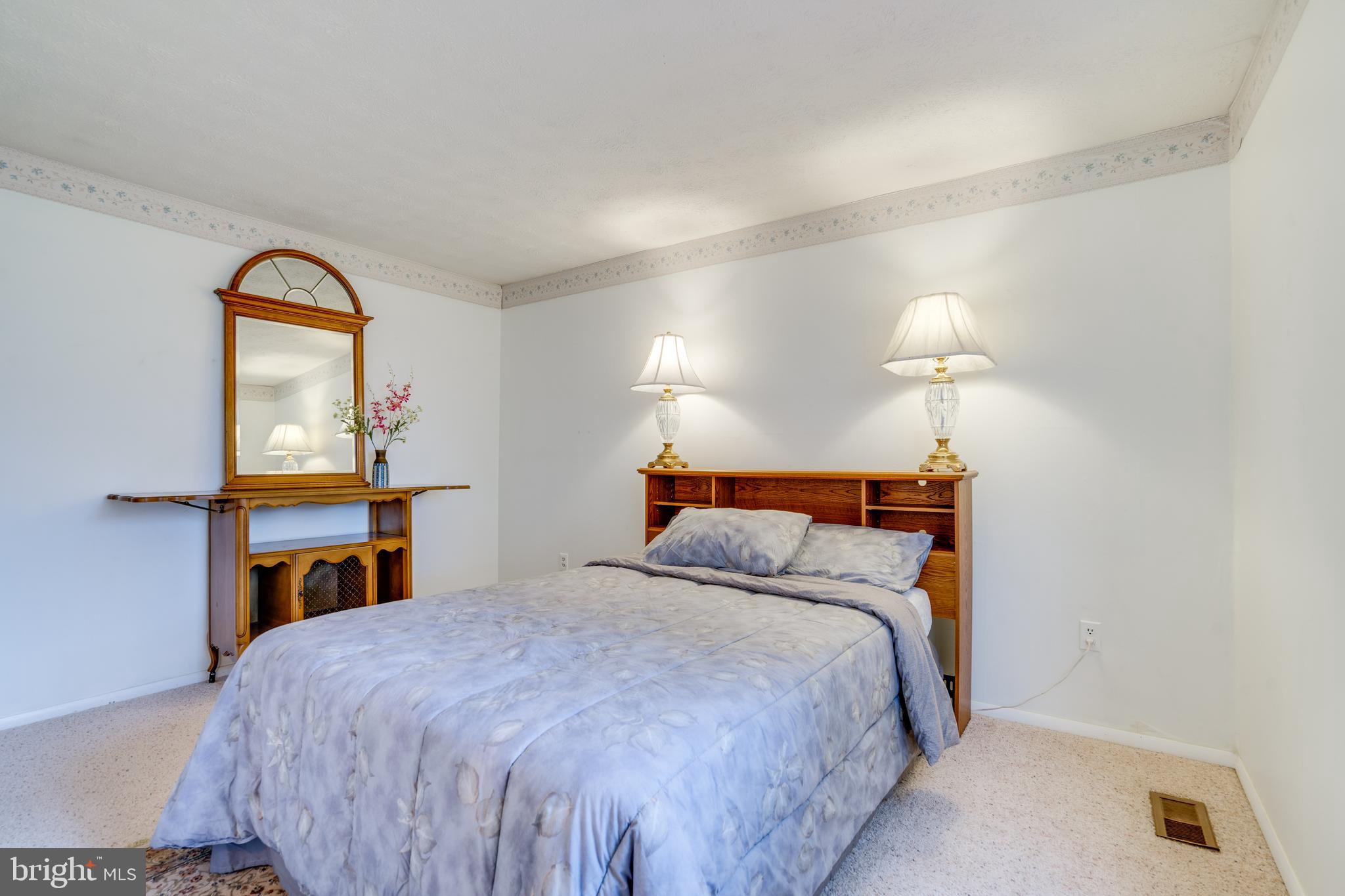 2851 Edgelea Road Vienna, VA 22181 - Photo 45 of 70