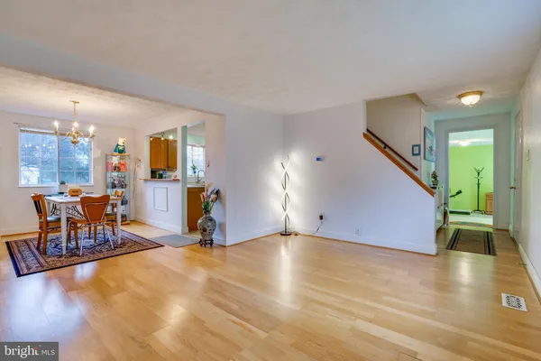 a view of a livingroom with furniture and a livingroom