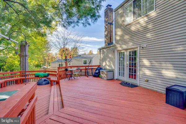 $890,000 | 2851 Edgelea Road, Vienna, VA 22181