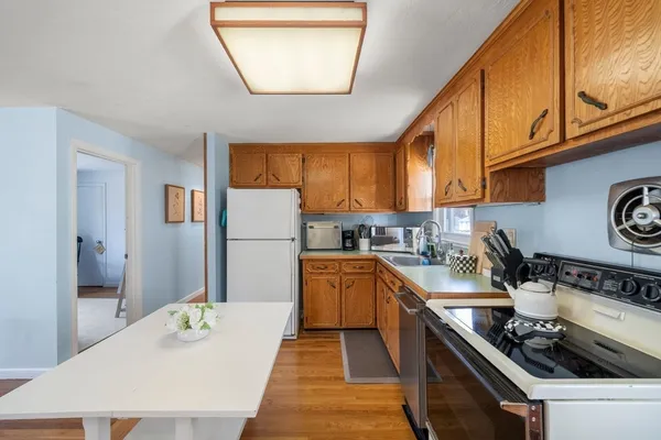 $550,000 | 7 Walsh Road, Holbrook, MA 02343