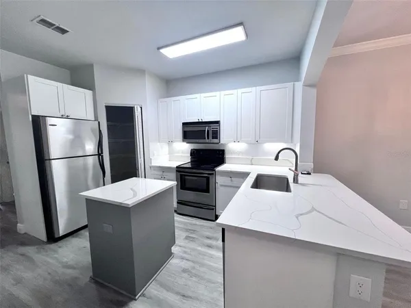 $2,200 | 2250 Portofino Place, Unit 23023, Palm Harbor, FL 34683