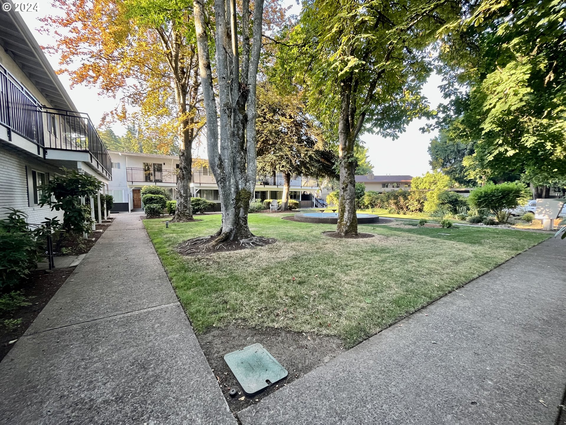 599 Coburg Road, Unit 8A Eugene, OR 97401 - Photo 23 of 24 Gallery Image 23