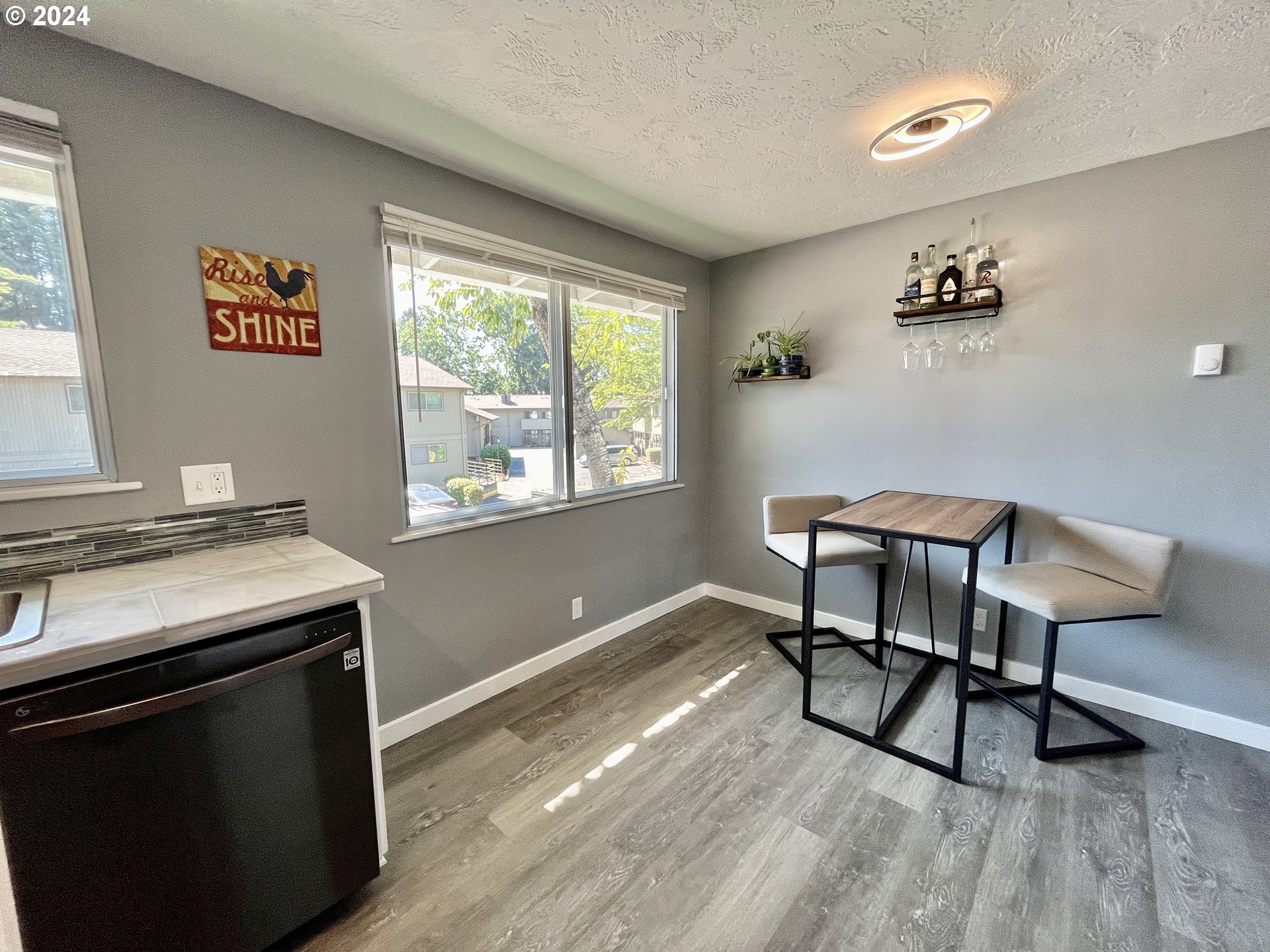 599 Coburg Road, Unit 8A Eugene, OR 97401 - Photo 5 of 24 Gallery Image 5