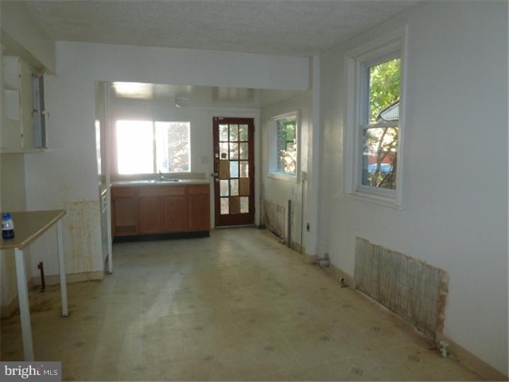 140 East 21st Street Chester, PA 19013 - Photo 5 of 12 Kitchen