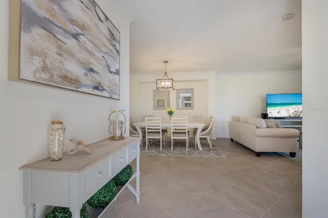 $6,000 | 18017 Gawthrop Drive, Unit 104, Bradenton, FL 34211