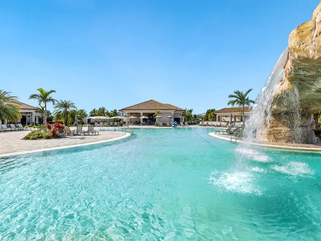 $6,000 | 18017 Gawthrop Drive, Unit 104, Bradenton, FL 34211