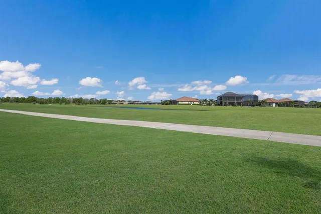 $6,000 | 18017 Gawthrop Drive, Unit 104, Bradenton, FL 34211