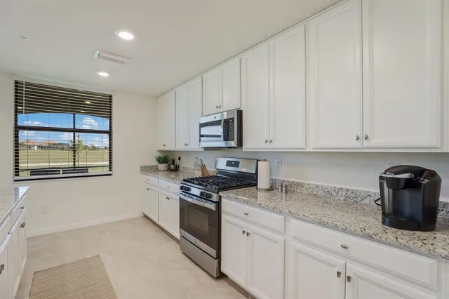 $6,000 | 18017 Gawthrop Drive, Unit 104, Bradenton, FL 34211