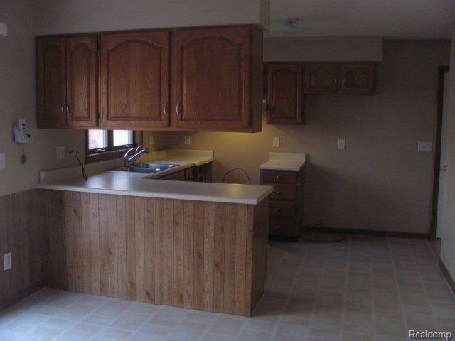 4042 Miller Road Emmett, MI 48022 - Photo 3 of 15 6 Kitchen.jpg