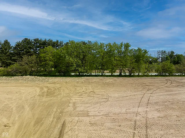 $368,000 | 10860 Dartmoor Court, Zionsville, IN 46077