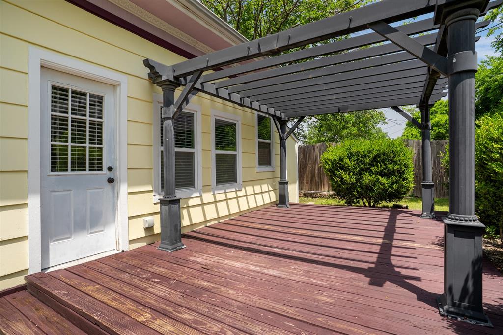 5824 Boone Street Sachse, TX 75048 - Photo 29 of 40 a view of a backyard with a patio