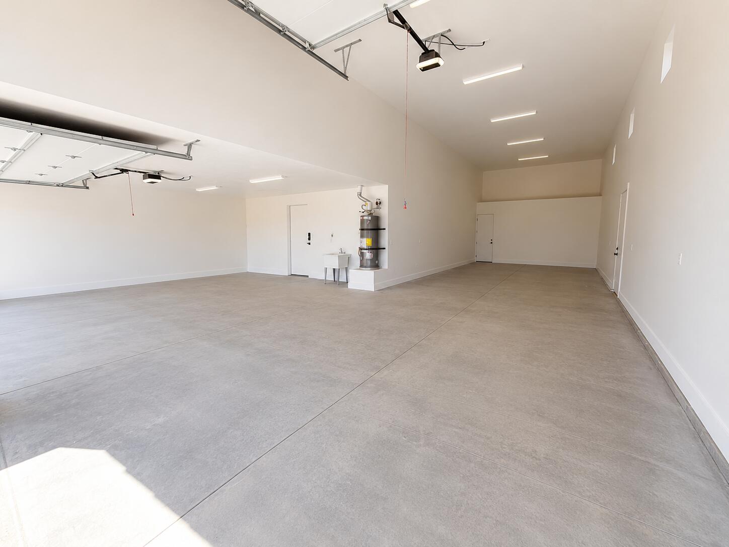 37 Antone Way Washington, UT 84780 - Photo 34 of 38 Garage