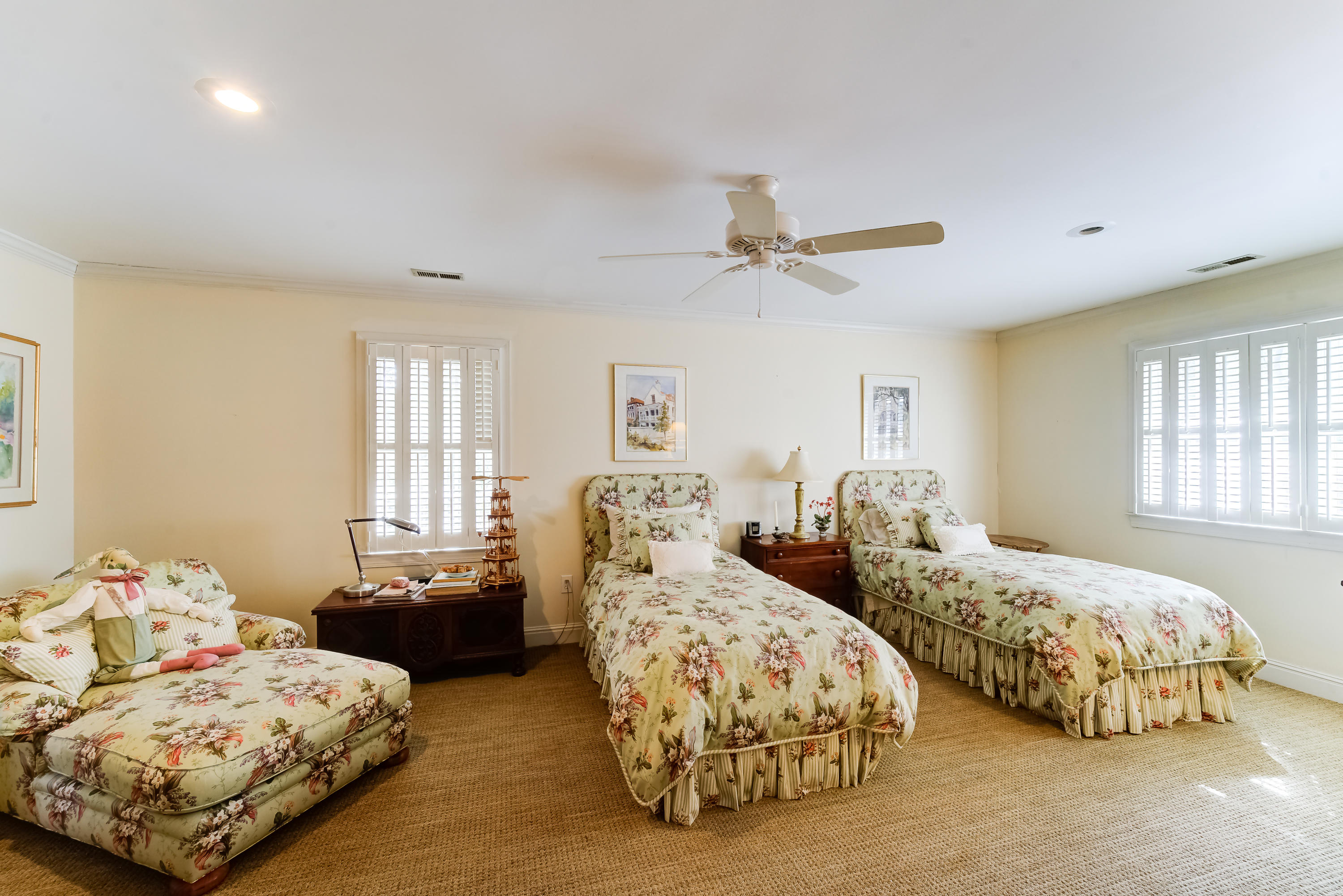558 Planters Loop Mount Pleasant, SC 29464 - Photo 31 of 41 Guest Bedroom