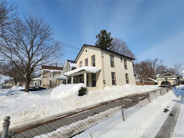 $1,600 | 621 Academy Street, Watertown, NY 13601