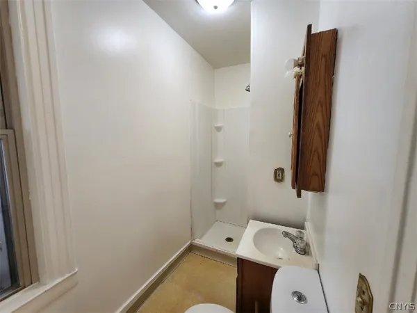$1,600 | 621 Academy Street, Watertown, NY 13601
