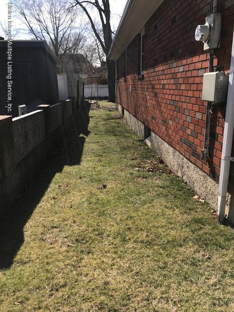 652 West Fingerboard Road Staten Island, NY 10305 - Photo 14 of 19 IMG_9920