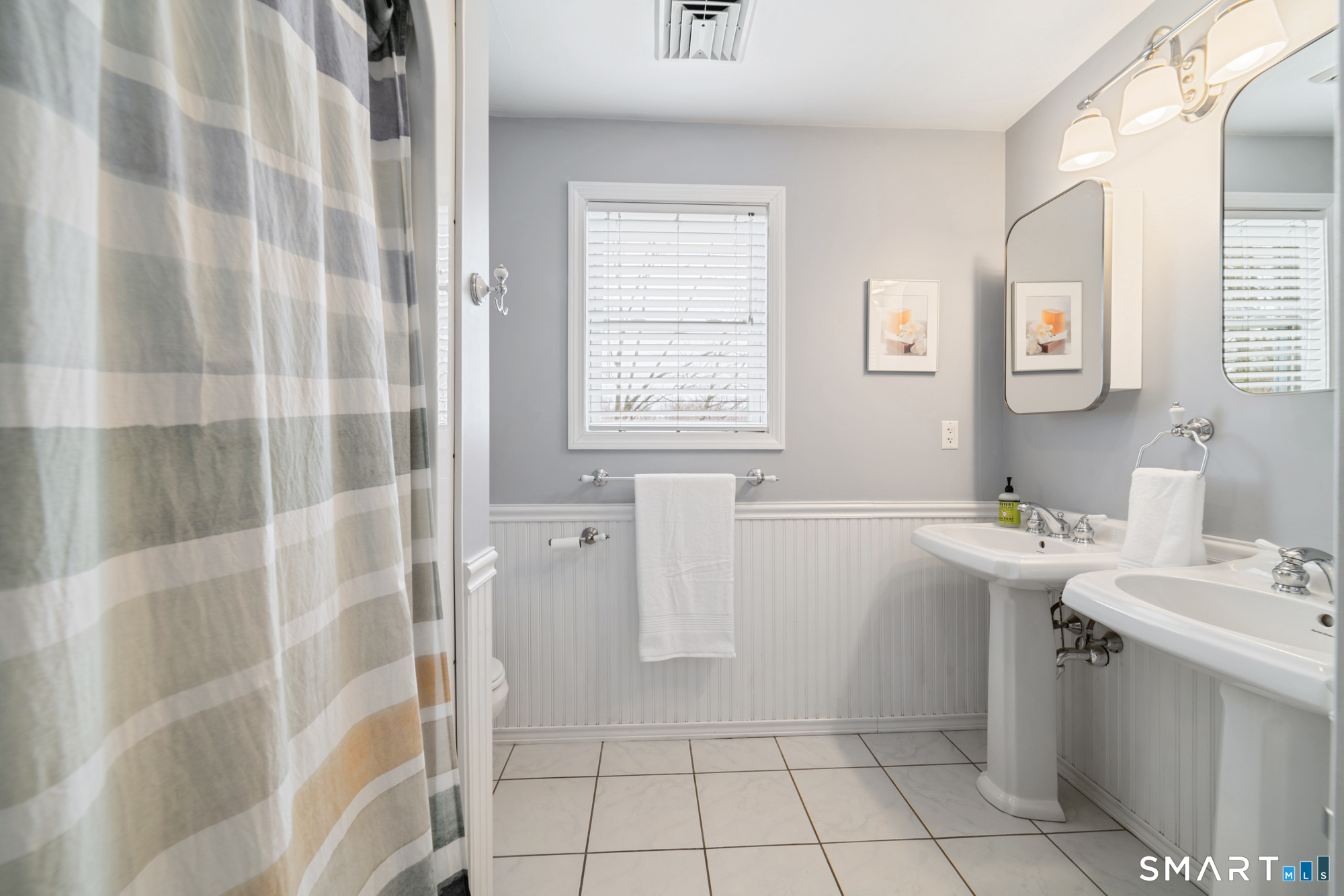 48 Willoughby Road Shelton, CT 06484 - Photo 28 of 40 2nd floor full bathroom