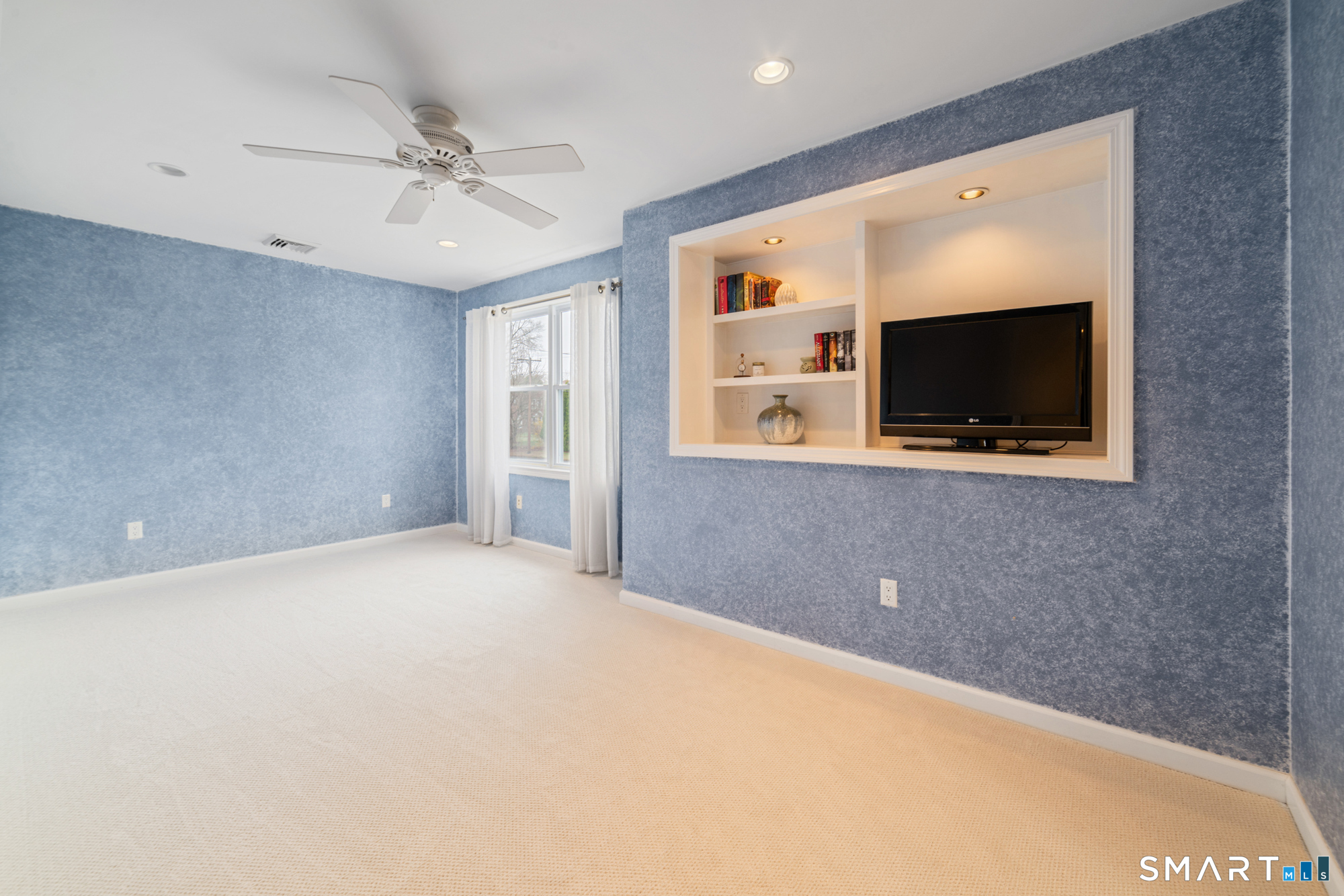 48 Willoughby Road Shelton, CT 06484 - Photo 29 of 40 Additional bedroom/bonus room on 2nd floor