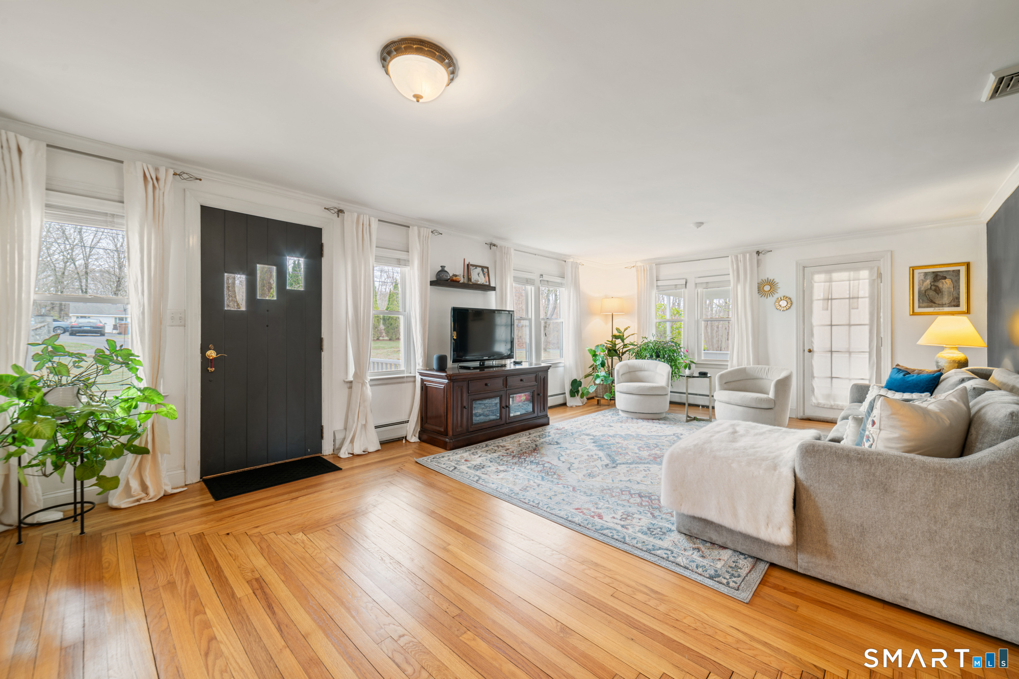 48 Willoughby Road Shelton, CT 06484 - Photo 3 of 40