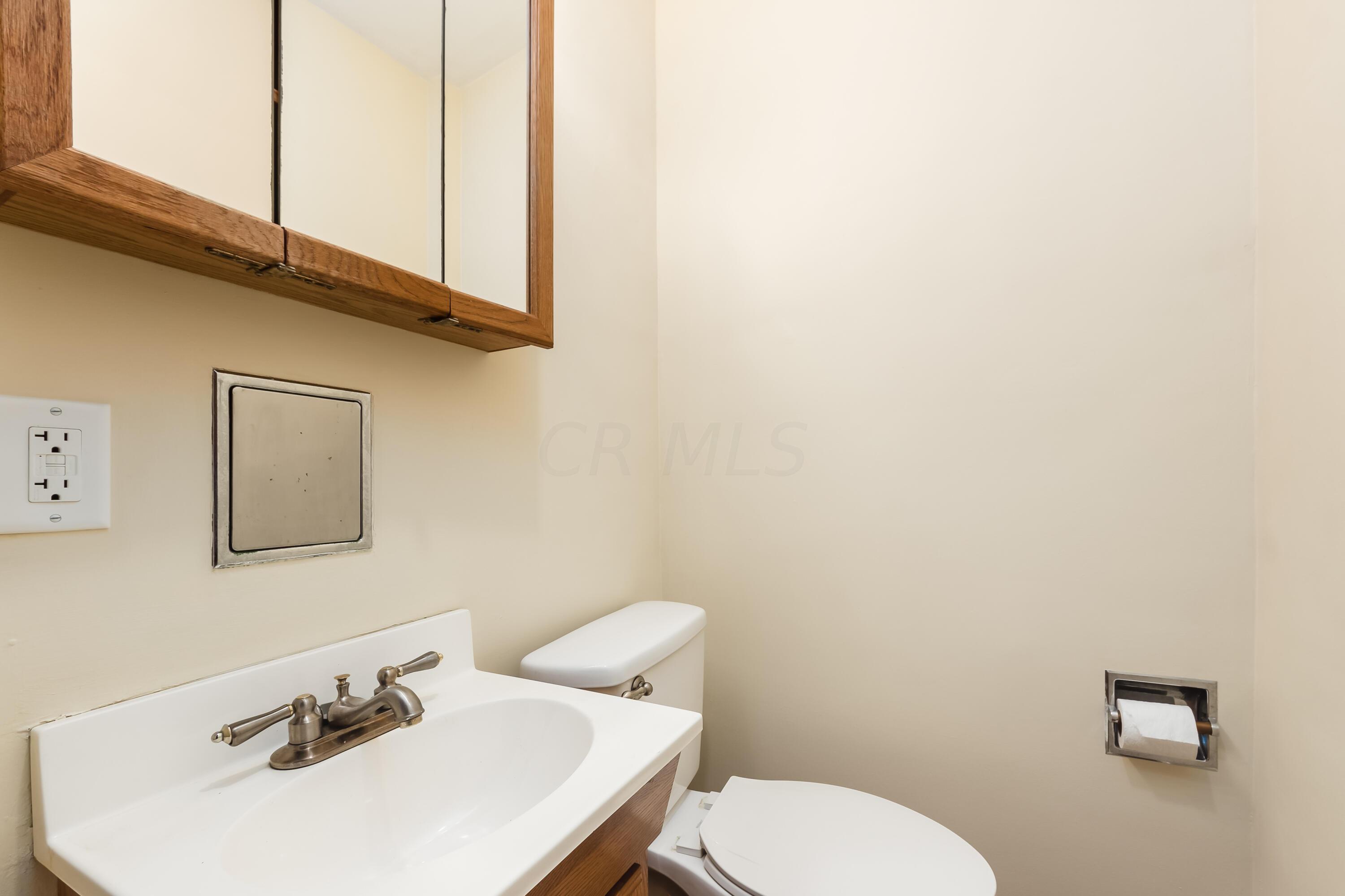 5225 Bagley Road Columbus, OH 43232 - Photo 26 of 44 M_5225_Bagley120