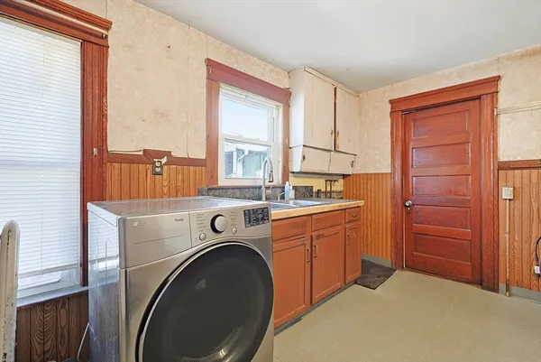 $239,900 | 22 Camp Street, Worcester, MA 01603