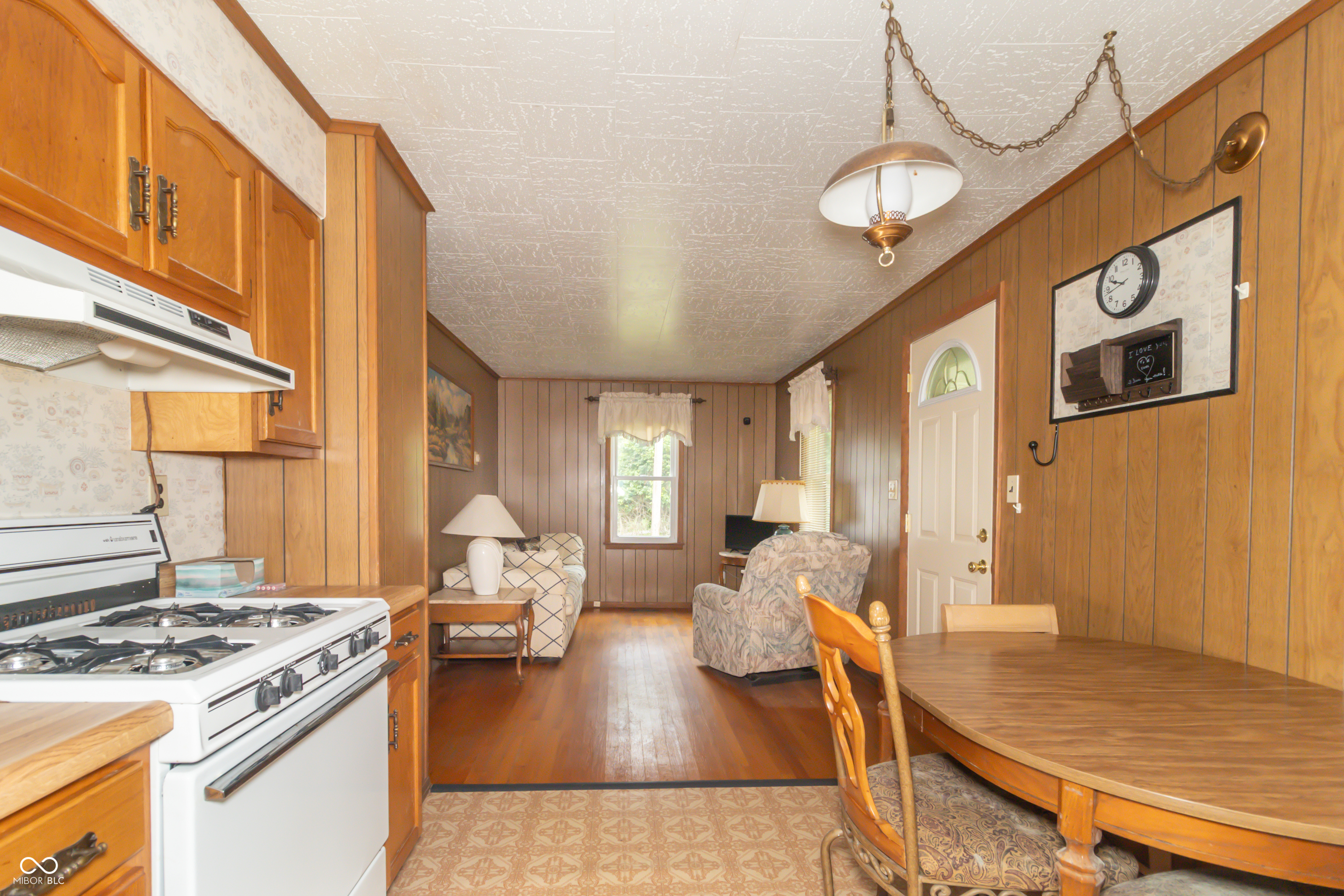 405 South Old Trails Road Indianapolis, IN 46219 - Photo 14 of 37 Gallery Image 14