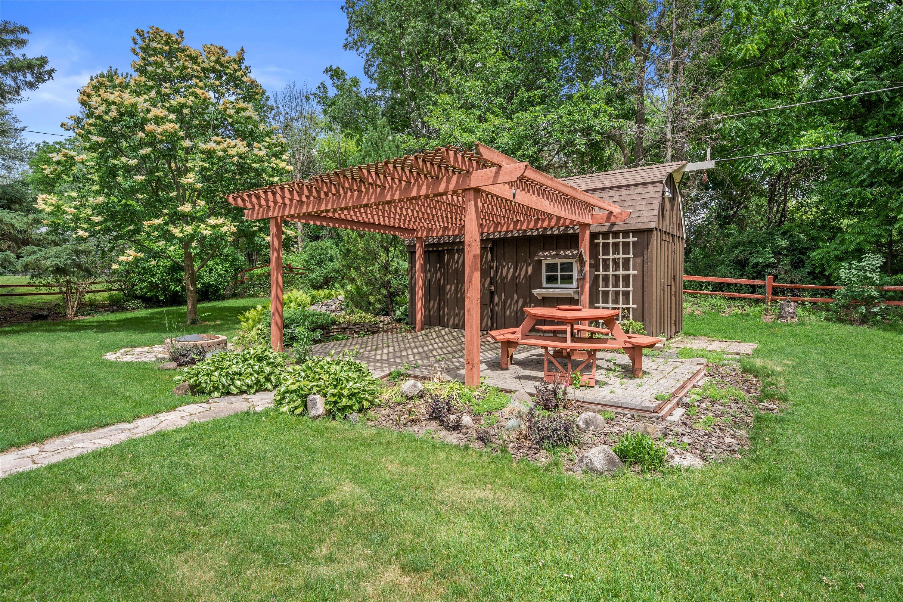 W136N8704 Esquire Road Menomonee Falls, WI 53051 - Photo 32 of 36 Shed