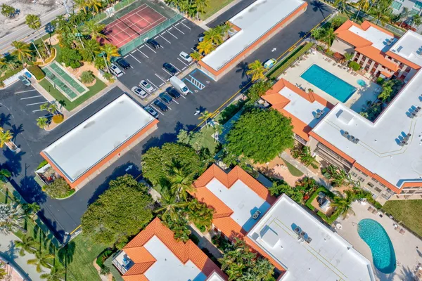 $755,000 | 1001 West Ocean Drive, Unit 1204, Key Colony Beach, FL 33051