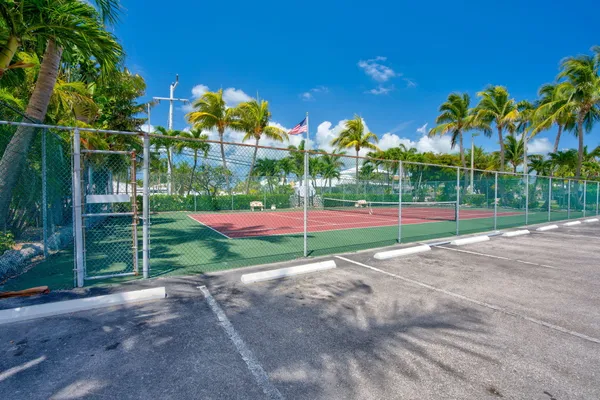 $755,000 | 1001 West Ocean Drive, Unit 1204, Key Colony Beach, FL 33051