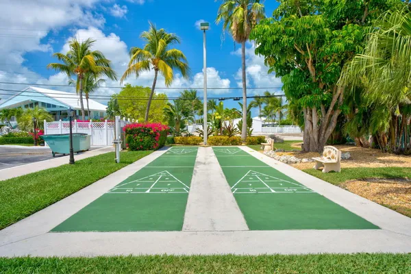 $755,000 | 1001 West Ocean Drive, Unit 1204, Key Colony Beach, FL 33051