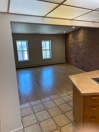 $1,725 | 528 Main Street, Beacon, NY 12508
