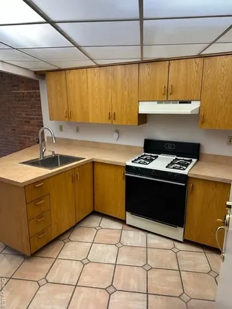 $1,725 | 528 Main Street, Beacon, NY 12508