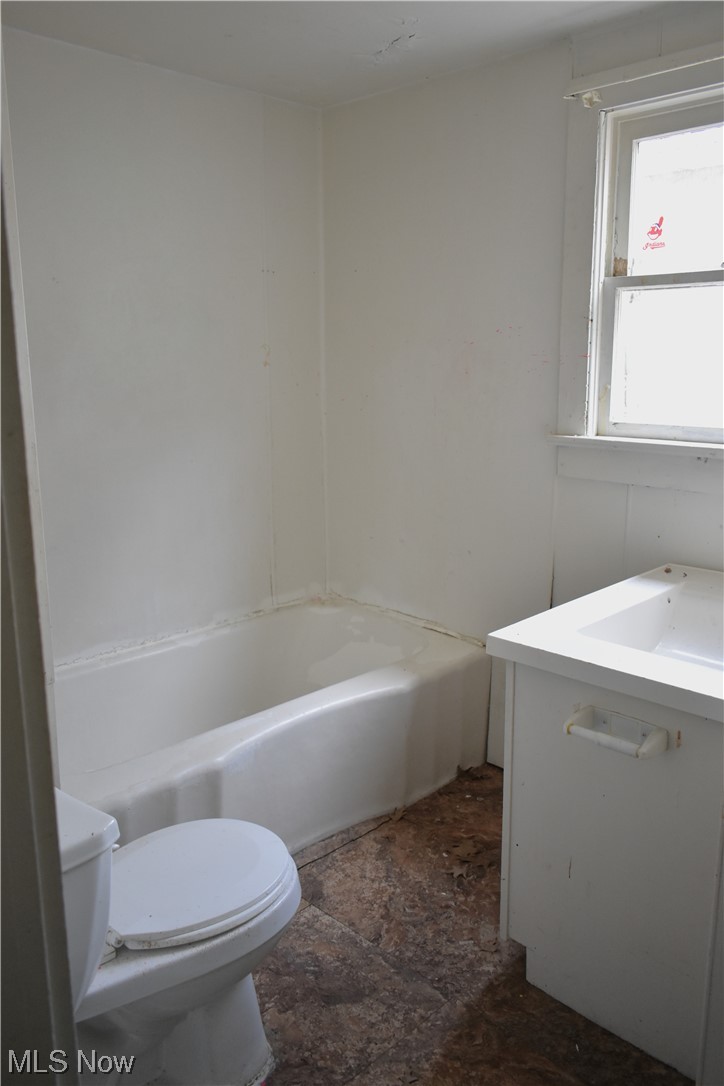 330 Spring Street Wooster, OH 44691 - Photo 13 of 13 upstairs full bathroom