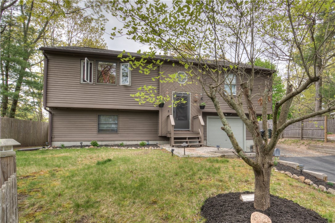 10 Ridge Avenue Coventry, RI 02816 - Photo 4 of 29 Gallery Image 4
