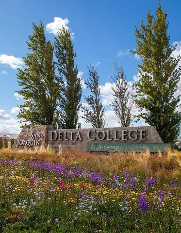 $1,269,900 | 239-241 West Pasqua Glen, Mountain House, CA 95391