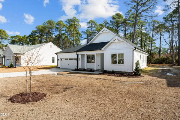 $379,900 | 1214 Petite Terre Court, New Bern, NC 28560