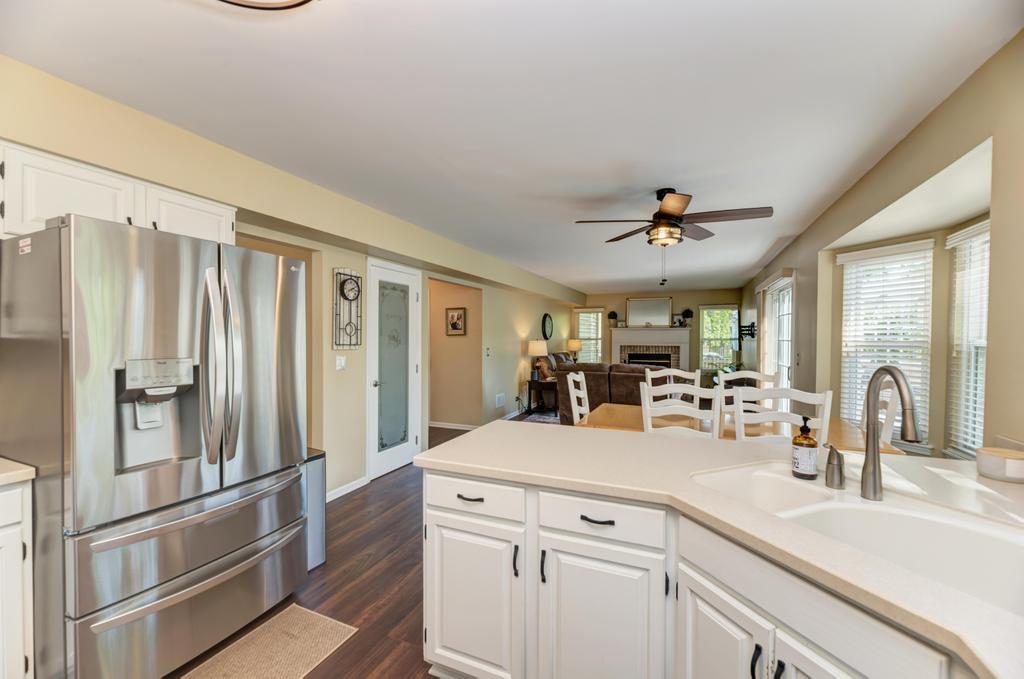1216 Churchill Road Bartlett, IL 60103 - Photo 17 of 56