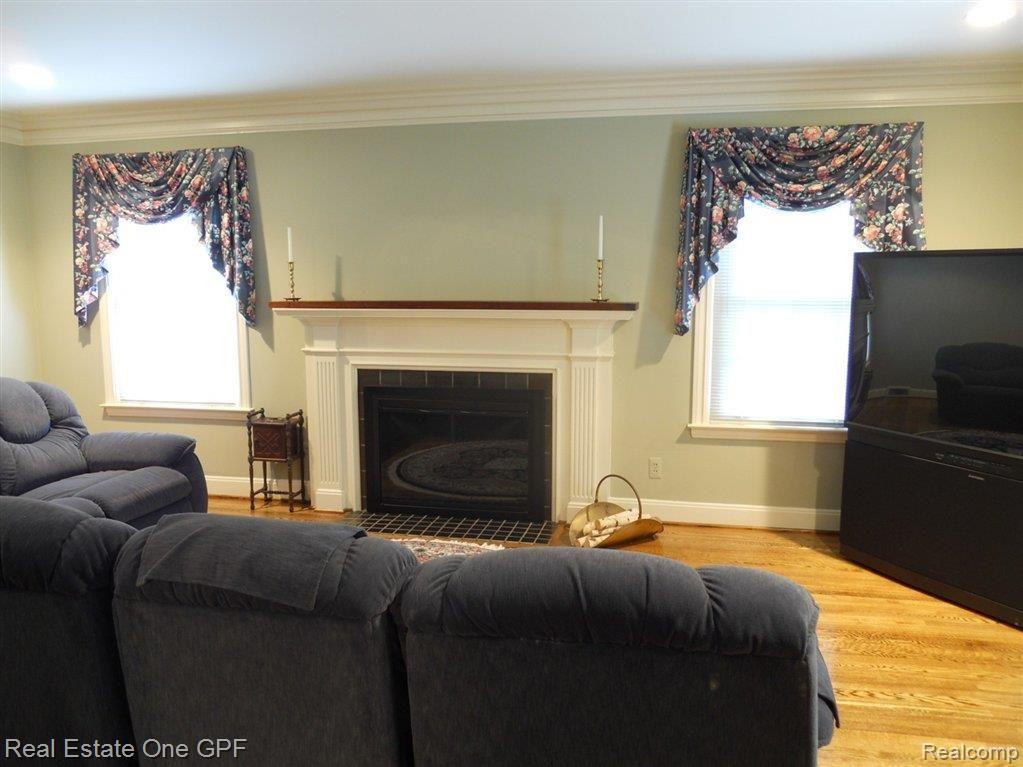 1166 Whittier Road Grosse Pointe, MI 48230 - Photo 2 of 16 02.JPG