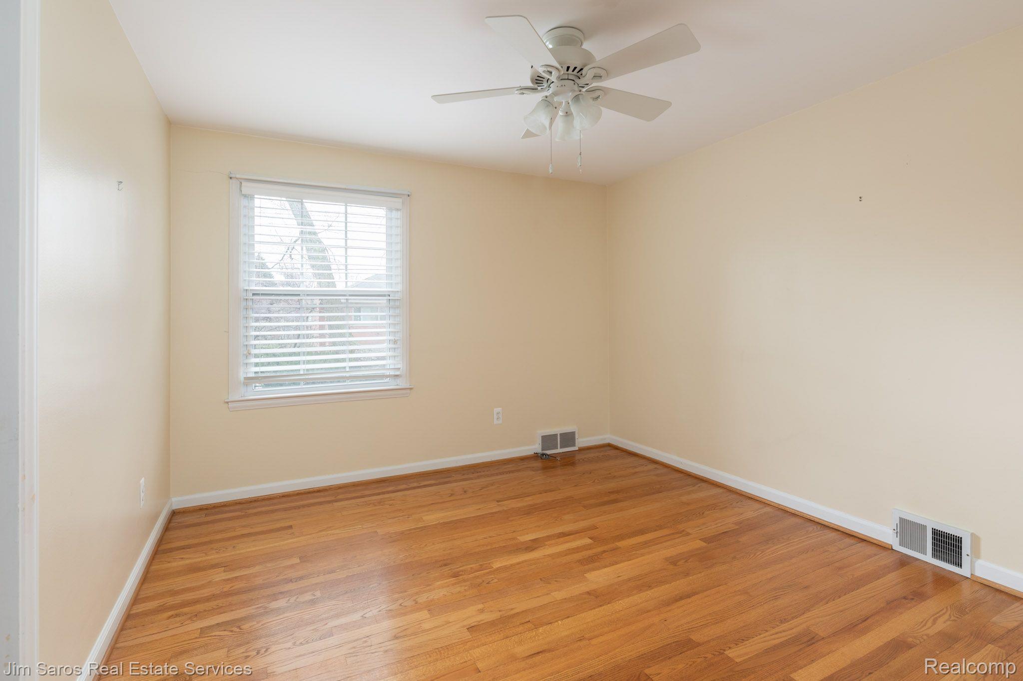 35 South Duval Road Grosse Pointe, MI 48236 - Photo 21 of 34 Gallery Image 21