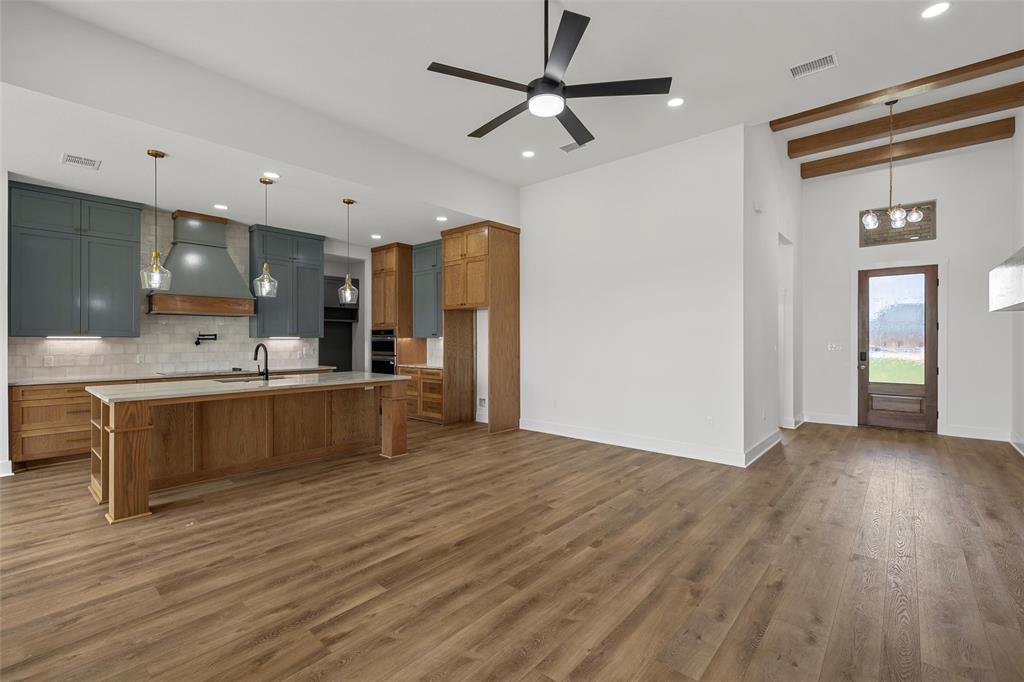 1337 Red Rock Road Hewitt, TX 76643 - Photo 5 of 37