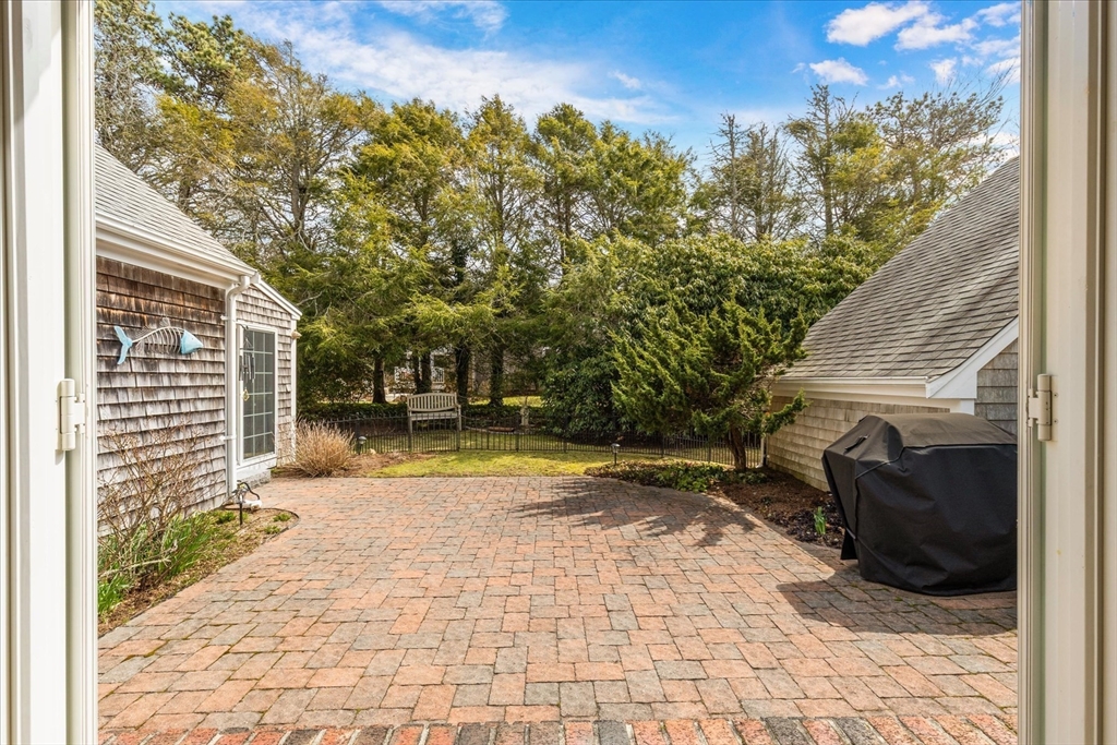 298 Chippingstone Road Chatham, MA 02633 - Photo 7 of 36