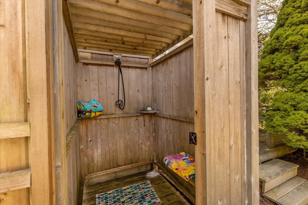 298 Chippingstone Road Chatham, MA 02633 - Photo 9 of 36