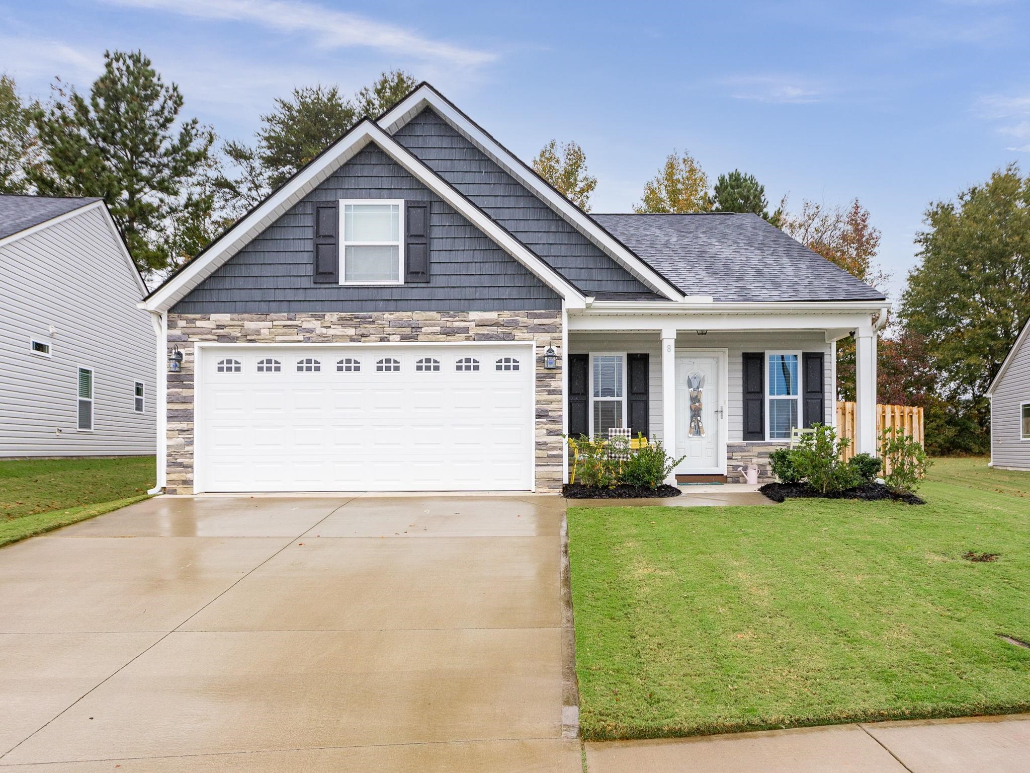8 Highland Springs Loop Inman, SC 29349 - Photo 3 of 30