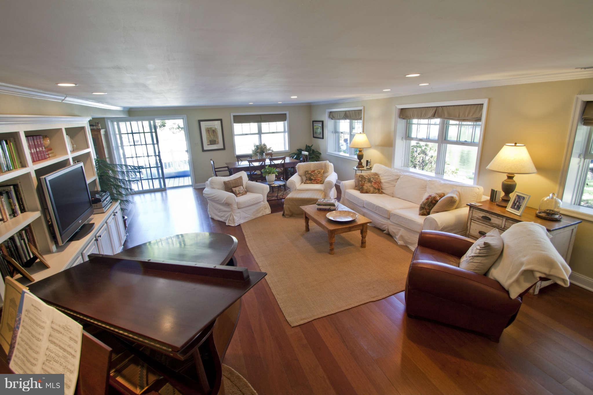 604 Amoss Road Severna Park, MD 21146 - Photo 11 of 29 Living Room