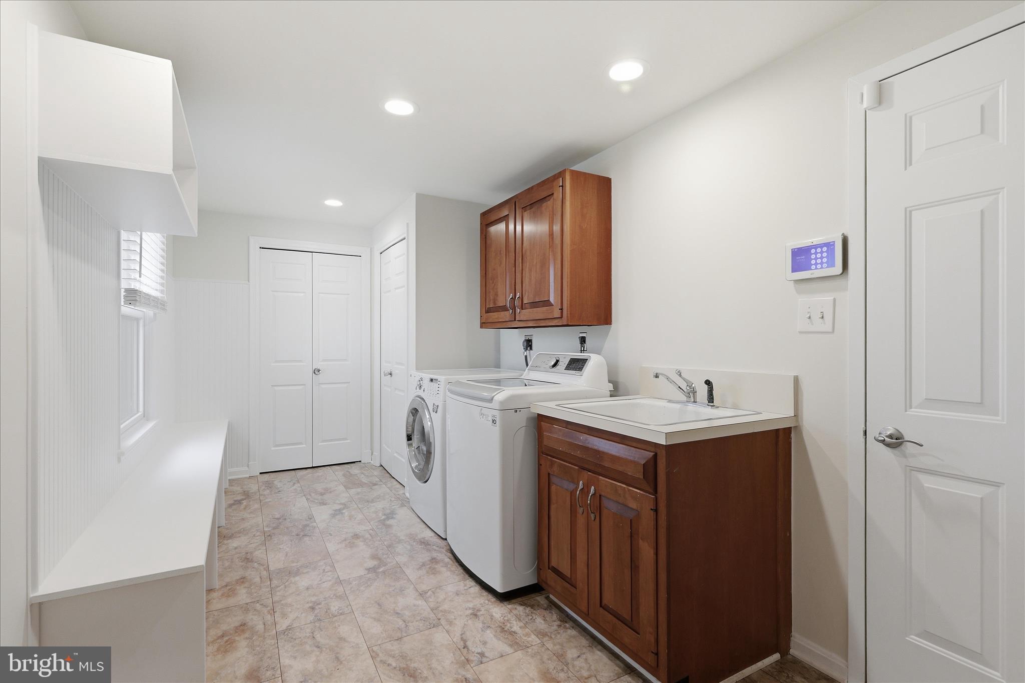 9708 Spring Ridge Lane Vienna, VA 22182 - Photo 13 of 56