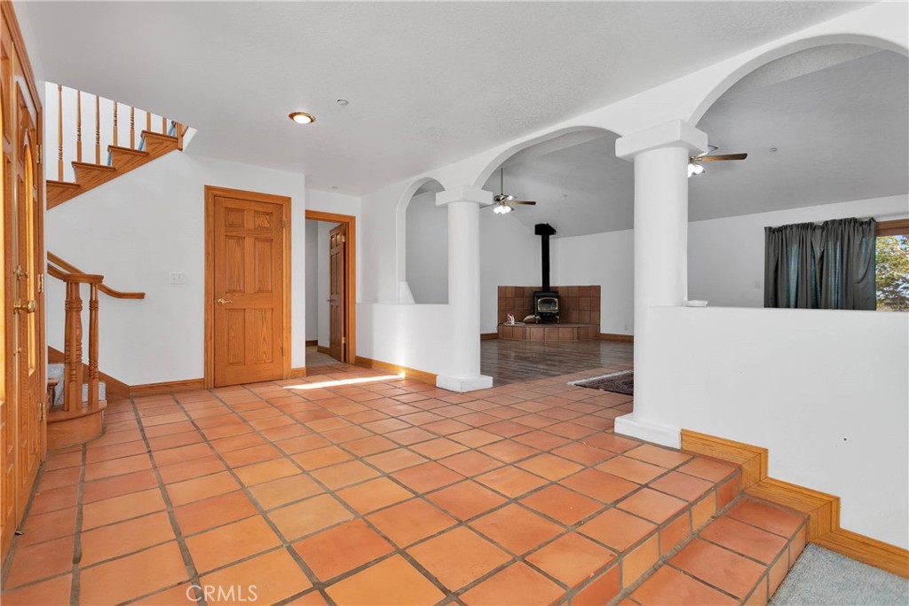 8381 White Road Phelan, CA 92371 - Photo 9 of 59