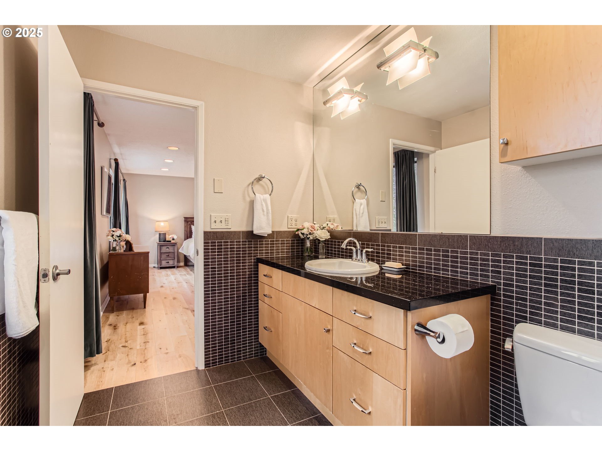 24347 Northwest Reeder Road Portland, OR 97231 - Photo 25 of 40 Bedroom, Primary