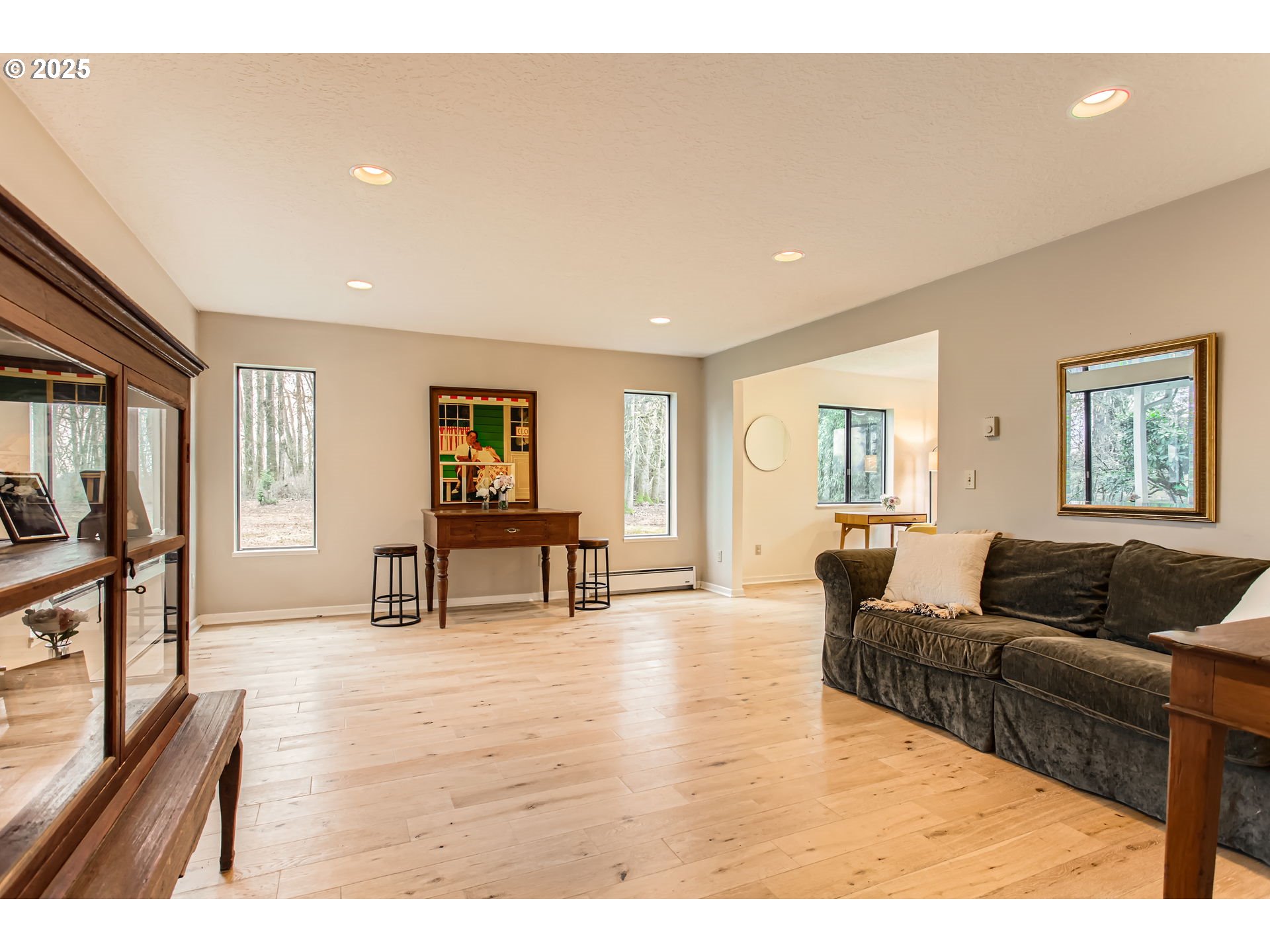 24347 Northwest Reeder Road Portland, OR 97231 - Photo 9 of 40 Living Room