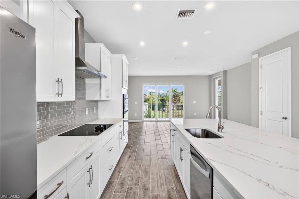 4646 Arboretum Circle, Unit 202 Naples, FL 34112 - Photo 5 of 25 Kitchen